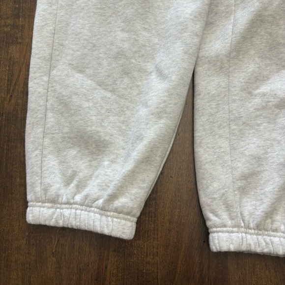 Tuff Athletics Women’s Cargo Joggers NWOT Light Grey Soft Lounge Pants Size M - Picture 7 of 16
